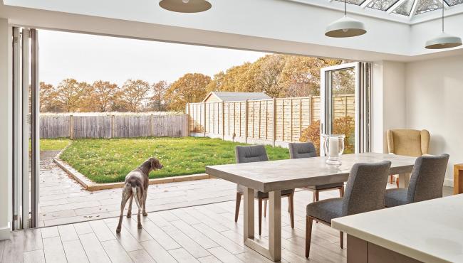 Panoramic 335 aluminium folding doors